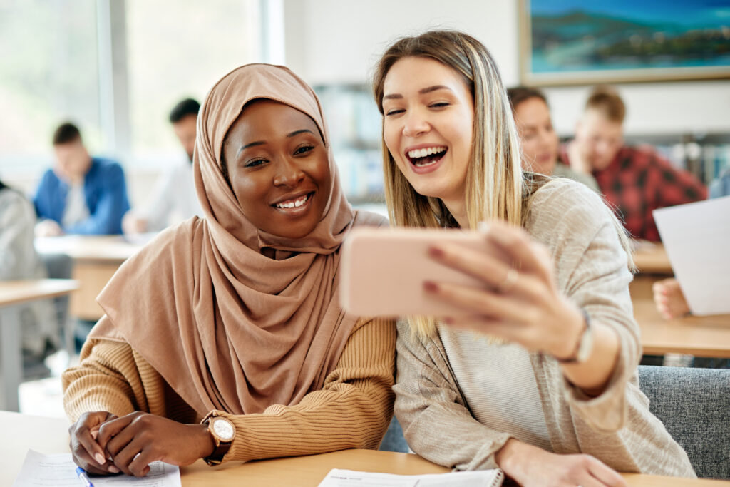 fast-track English speaking course focused on enhancing spoken proficiency for English learners