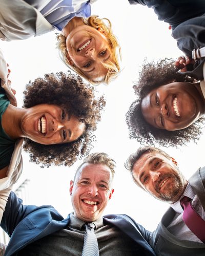 experienced & native english speaking teachers work as a team